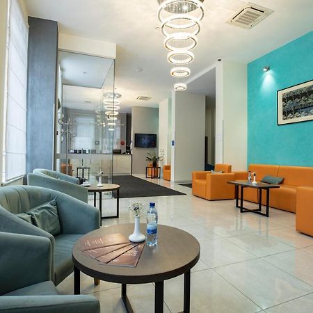 Raziotel Kyiv Yamska Esterno foto