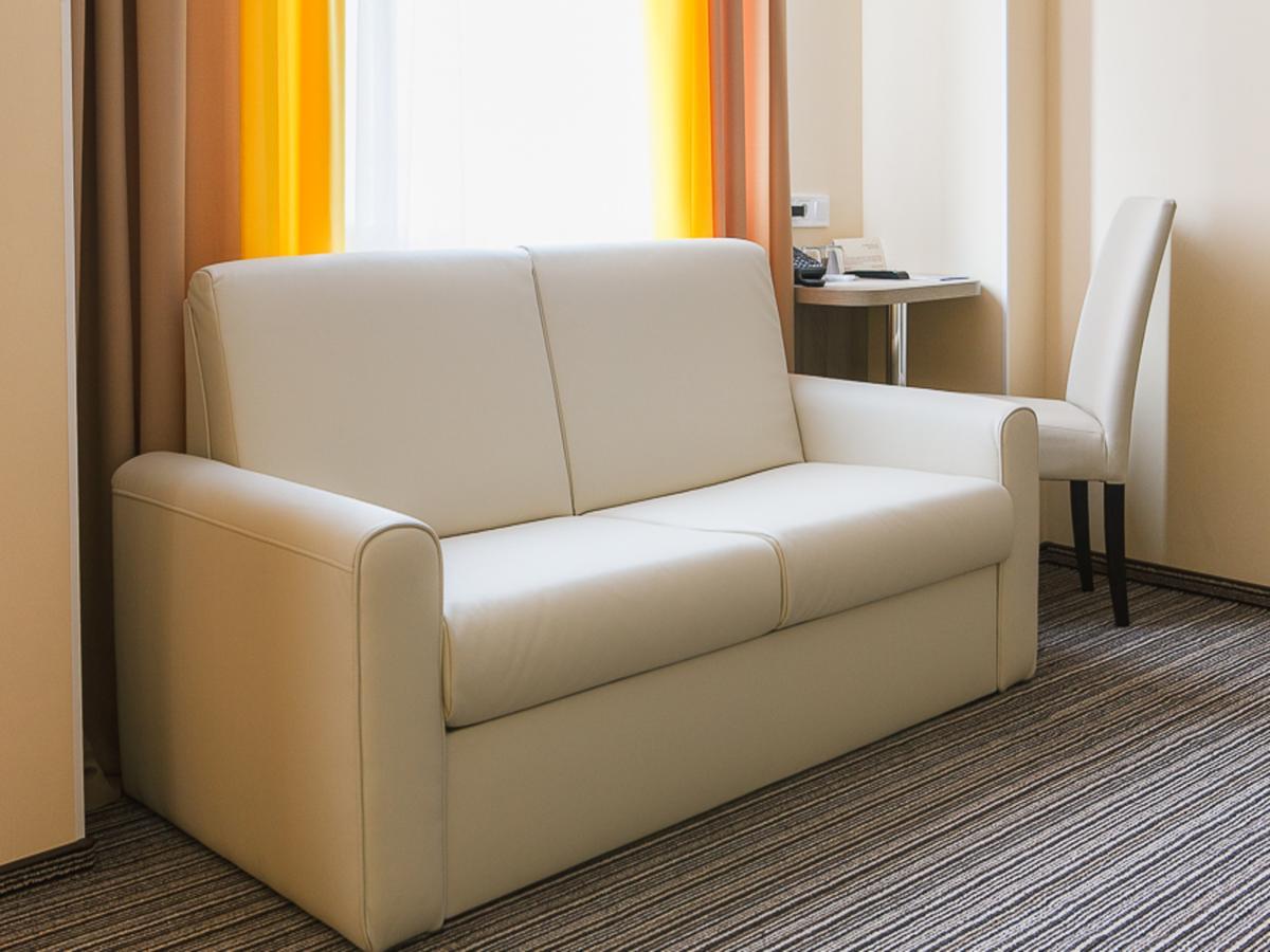 Raziotel Kyiv Yamska Esterno foto