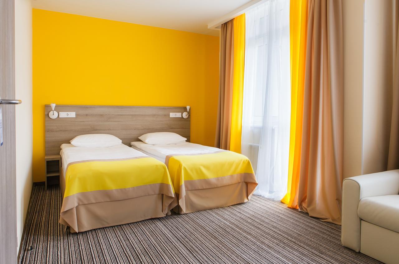 Raziotel Kyiv Yamska Esterno foto